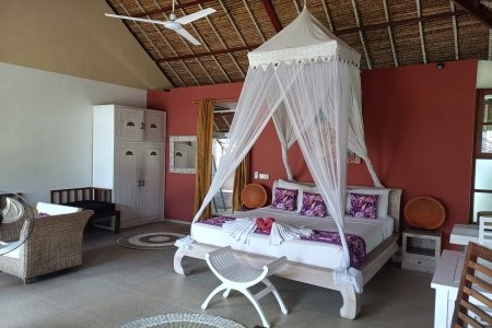 Pool Suite 1
